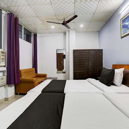 Collection O Hotel Moon Light Lucknow Extérieur photo