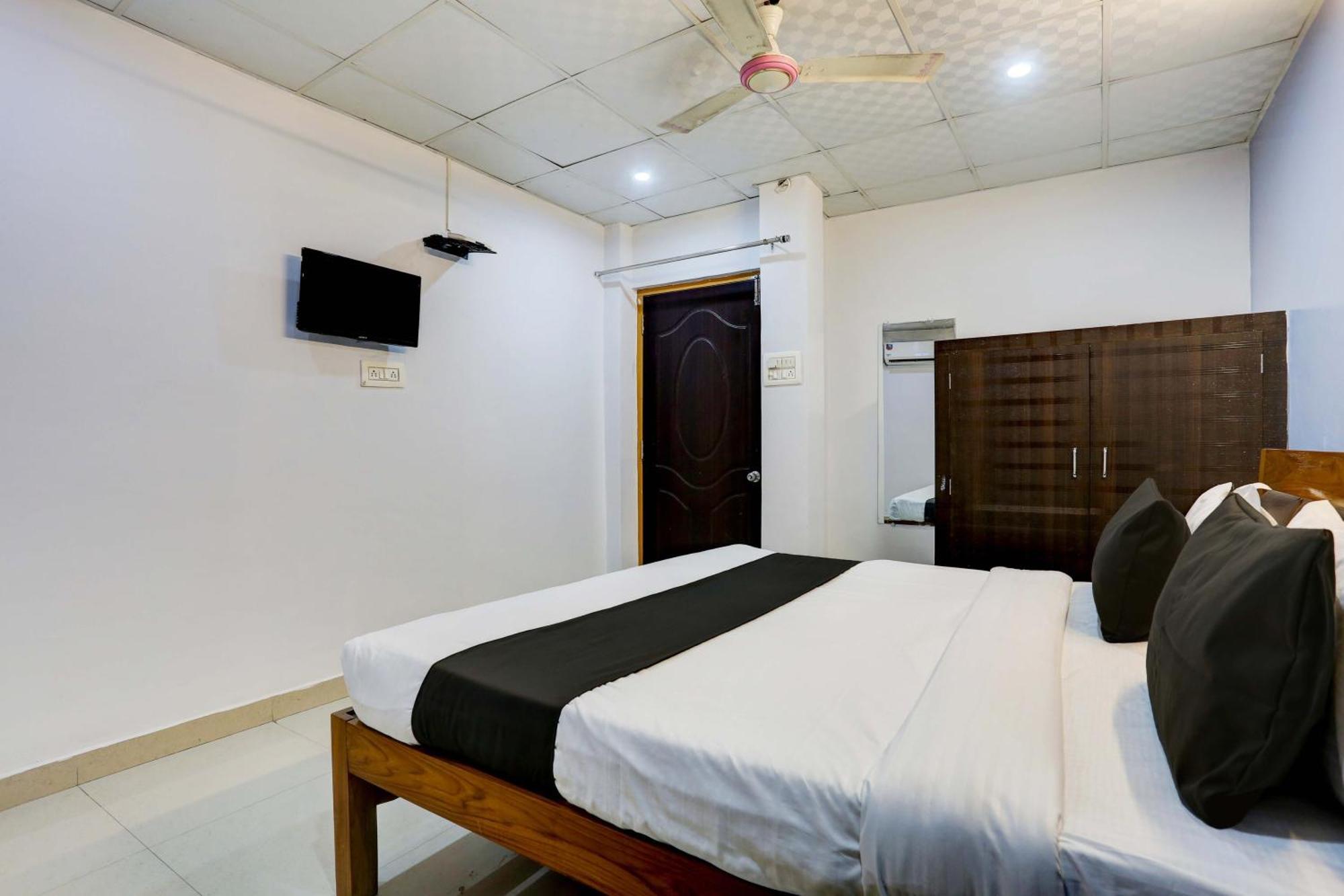 Collection O Hotel Moon Light Lucknow Extérieur photo